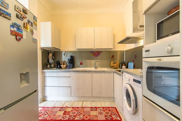 Viager occupé 100 % bouquet · Maison de ville rénovée avec cour privative · La Seyne proche Port