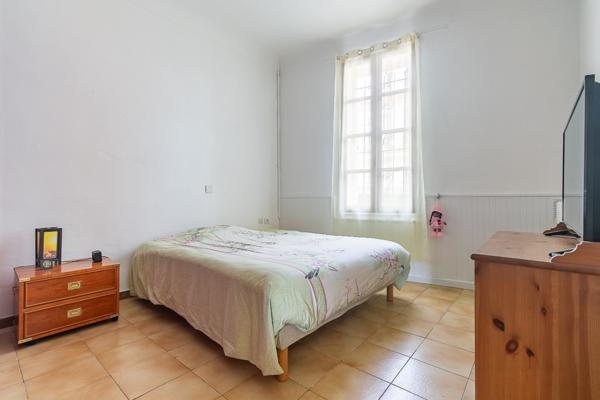 Viager occupé 100 % bouquet · Maison de ville rénovée avec cour privative · La Seyne proche Port