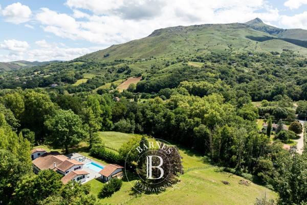 Ascain, Maison  230 m² à vendre