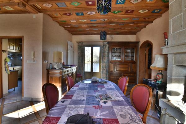 À Vendre : Maison de campagne avec étang et terrain de plus de 8000m² – Saint-Agnan-de-Versillat