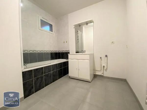 Appartement à louer 3 pièces 73.73m²