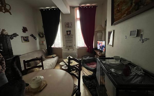 Immeuble à vendre    7 pièces •  La Fère