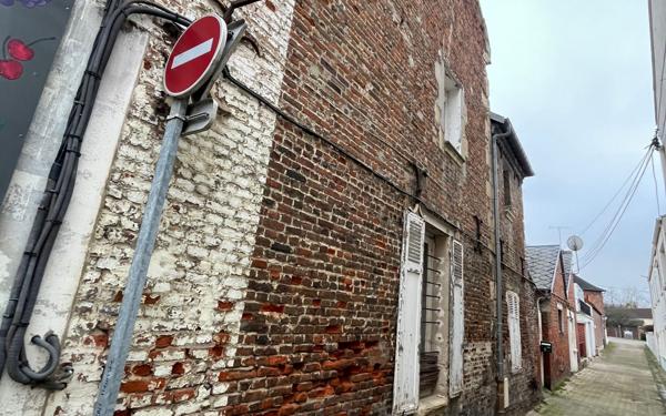 Immeuble à vendre    7 pièces •  La Fère