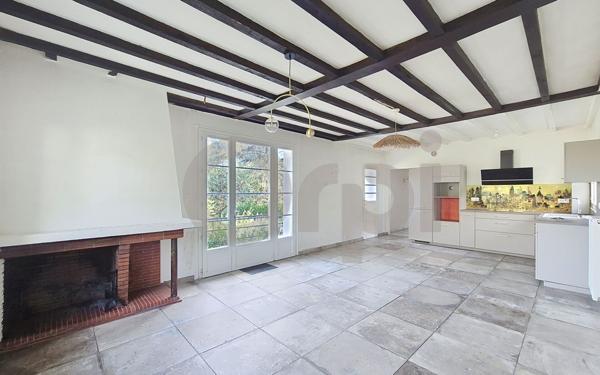 Maison à vendre    4 pièces •  Terrasson-Lavilledieu