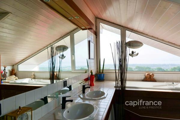 Maison d'architecte à vendre - 6 pièces - vue lac - MARIN (74)