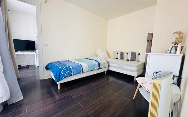 Appartement à vendre    3 pièces • 34,36 m2 Paris 18