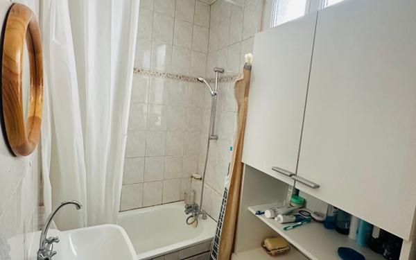 Appartement à vendre    3 pièces • 34,36 m2 Paris 18