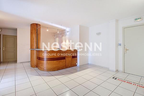 À VENDRE - LOCAUX PROFESSIONNELS / BUREAUX 215 m² - DRAGUIGNAN CENTRE-VILLE