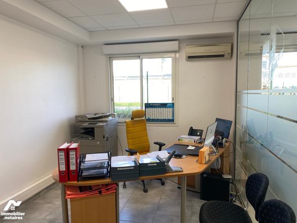 VENTE EN IMMO-INTERACTIF® : LOCAL D'ACTIVITÉS - Pernes Les Fontaines - Vaucluse (84)