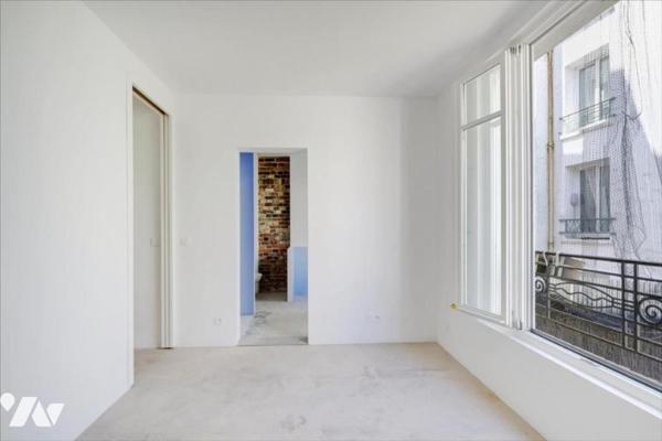 PARIS XVIIIème Village Ramey - F3 Traversant - Notaire Exclusivité