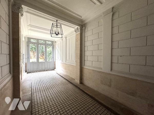 Duplex avec balcon filant Rue Claude Bernard