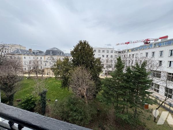 Duplex avec balcon filant Rue Claude Bernard