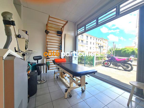 Vente
                Local commercial68,38 m² - 5 Pièces -
                    LE PECQ (78230)