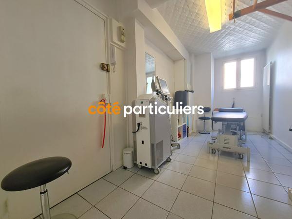 Vente
                Local commercial68,38 m² - 5 Pièces -
                    LE PECQ (78230)