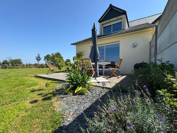 "Deux maisons idéales pour gîtes & séjours"...mais pas que !