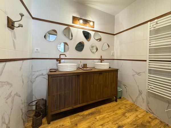 "Deux maisons idéales pour gîtes & séjours"...mais pas que !