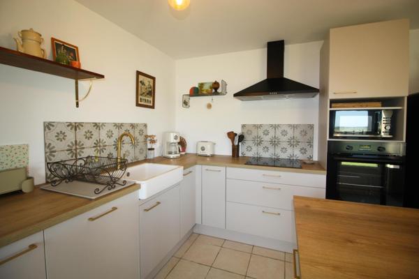 "Deux maisons idéales pour gîtes & séjours"...mais pas que !