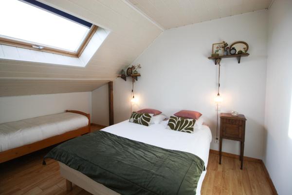 "Deux maisons idéales pour gîtes & séjours"...mais pas que !