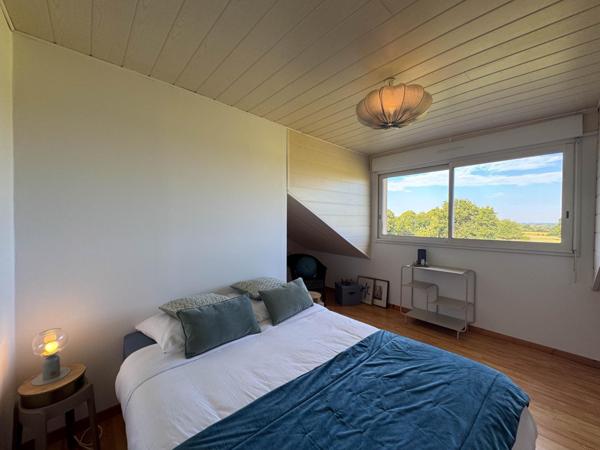 "Deux maisons idéales pour gîtes & séjours"...mais pas que !