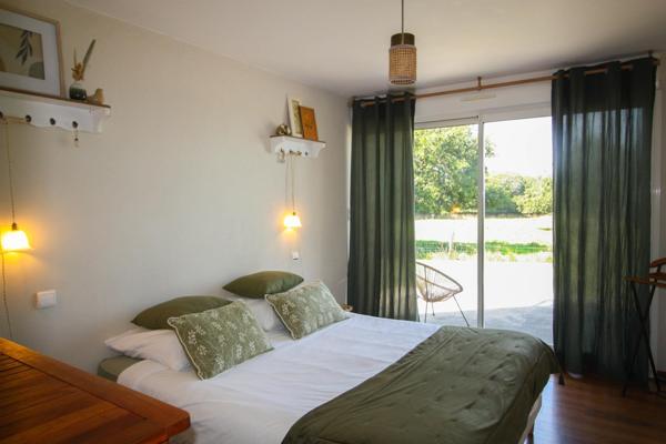 "Deux maisons idéales pour gîtes & séjours"...mais pas que !