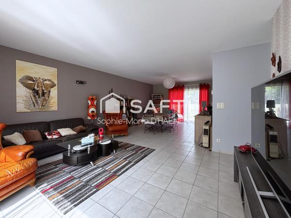 Pavillon de plain-pied avec double garage