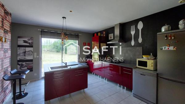 Pavillon de plain-pied avec double garage