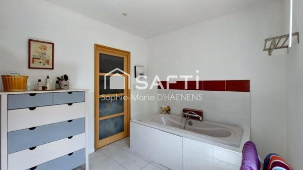 Pavillon de plain-pied avec double garage