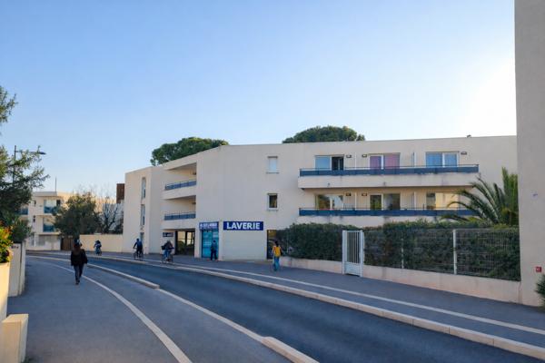 Montpellier (34090) Studio 22m² avec terrasse – Dernier étage – Opportunité investissement maîtrisé