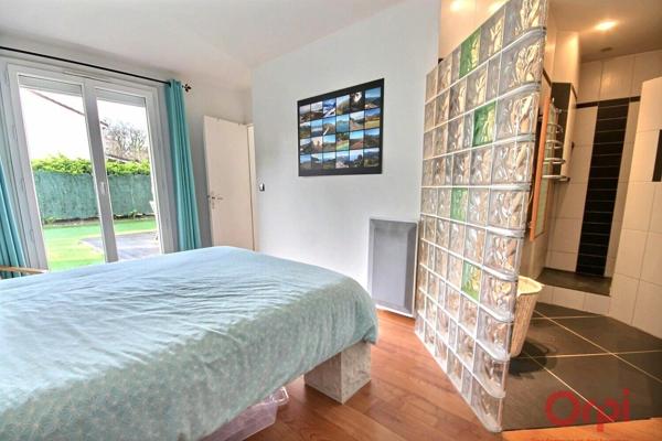 Maison à vendre    5 pièces • 117,61 m2 Montigny-le-Bretonneux