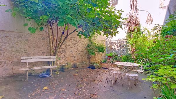 Maison de ville 142 m², 4 chambres, terrasse et balcon au coeur de Nérac