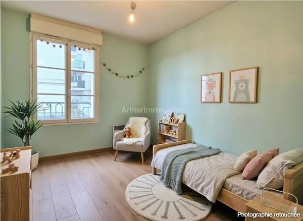Vente                                                      Appartement
                        
                     4 pièces                      81 m2                     à Saint-Fargeau-Ponthierry