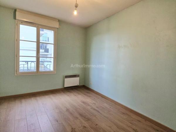 Vente                                                      Appartement
                        
                     4 pièces                      81 m2                     à Saint-Fargeau-Ponthierry