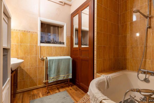 Maison de bourg de 113m2 avec garage à Val de Bonnieure