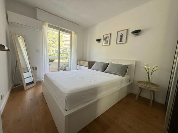 Appartement Nice Corniche Fleurie 3 pièces 65 m2 terrasse vue mer