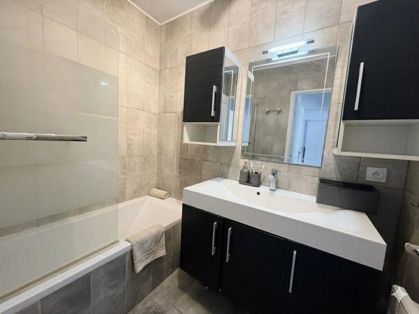 Appartement Nice Corniche Fleurie 3 pièces 65 m2 terrasse vue mer