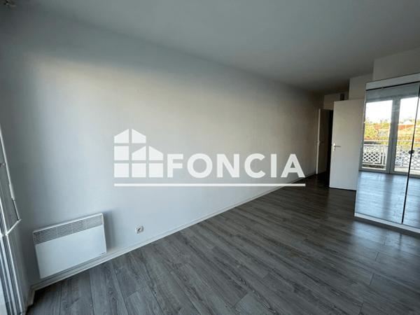 Location Appartement 2 pièces 45.25 m² - RES CLOS DE LA FONDERIE 24 RUE RENE GOBLET APPT C311 Talence 33400