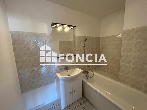 Location Appartement 2 pièces 45.25 m² - RES CLOS DE LA FONDERIE 24 RUE RENE GOBLET APPT C311 Talence 33400