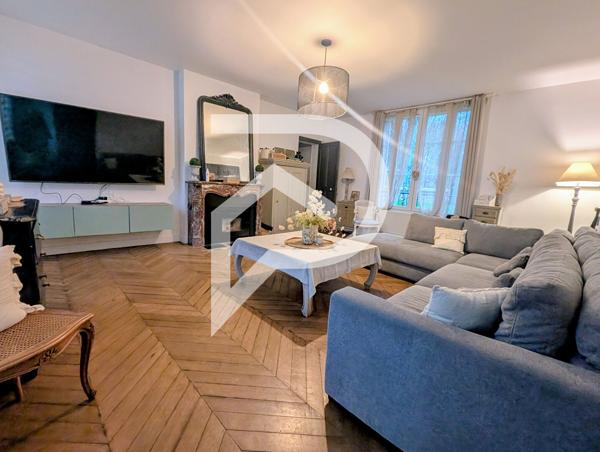 Maison 10 pièces 307 m2