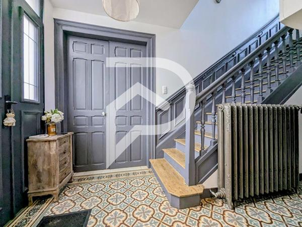 Maison 10 pièces 307 m2