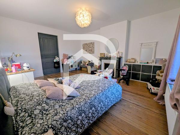 Maison 10 pièces 307 m2