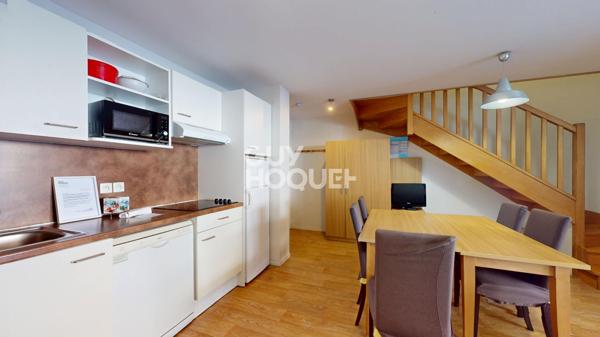 Appartement 2 pièce(s) avec PARKING COUVERT PRIVATIF