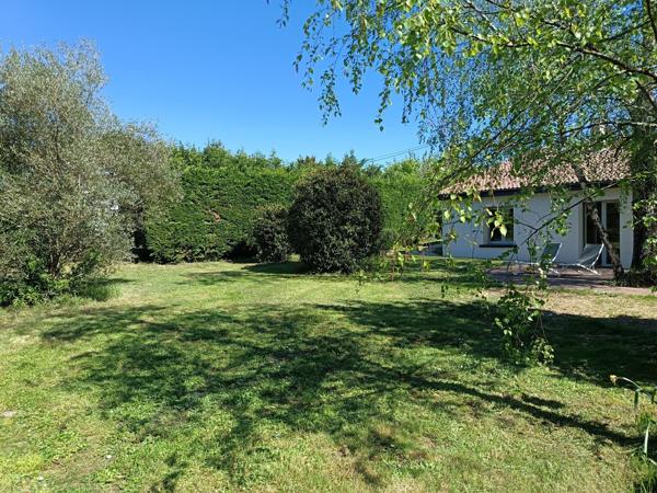 Maison rénovée, quatre chambres, garage, jardin