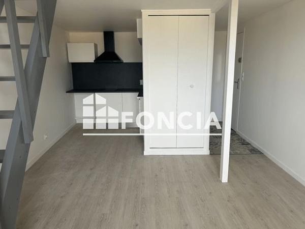 Location Studio 35.1 m² - 6ème ETAGE - PORTE 31 Niort 79000