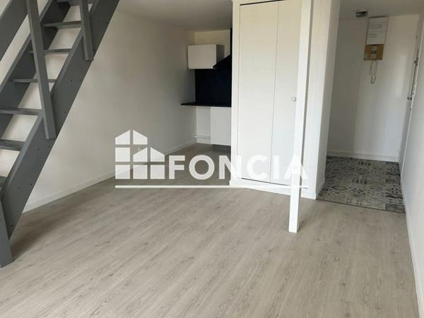 Location Studio 35.1 m² - 6ème ETAGE - PORTE 31 Niort 79000