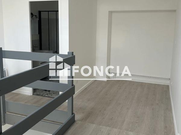 Location Studio 35.1 m² - 6ème ETAGE - PORTE 31 Niort 79000