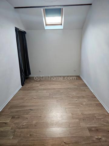 Appartement 4 pièces de 79 m2 en duplex avec parkings à vendre à CARRIERES SOUS POISSY (78)