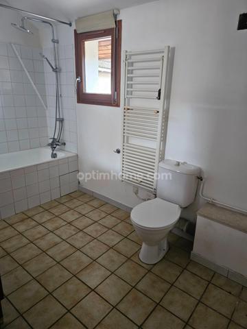 Appartement 4 pièces de 79 m2 en duplex avec parkings à vendre à CARRIERES SOUS POISSY (78)