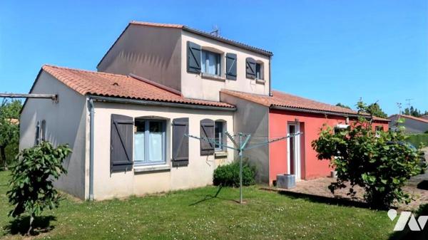 LA MEILLERAIE TILLAY, MAISON D'HABITATION PERMETTANT UNE VIE DE PLAIN-PIED.