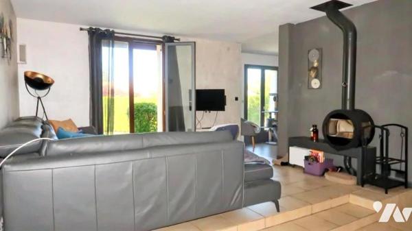 LA MEILLERAIE TILLAY, MAISON D'HABITATION PERMETTANT UNE VIE DE PLAIN-PIED.