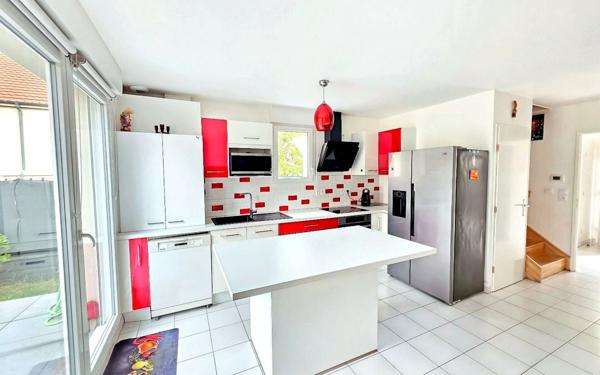 Maison à vendre    5 pièces •  Épône